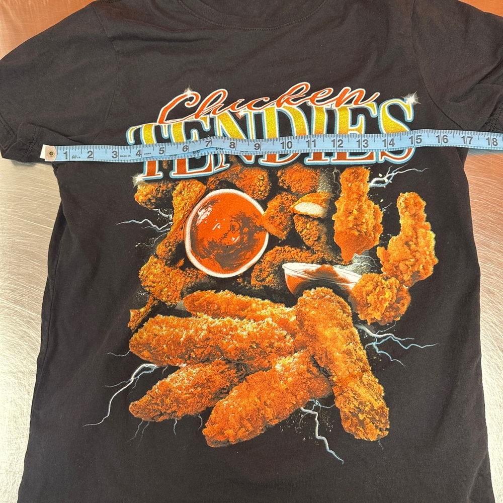 Gildan Black Chicken Tenders Graphic Tee Size Small